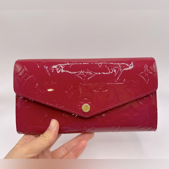 Louis Vuitton vernis red Sarah wallet with dust bag - Picture 1 of 15